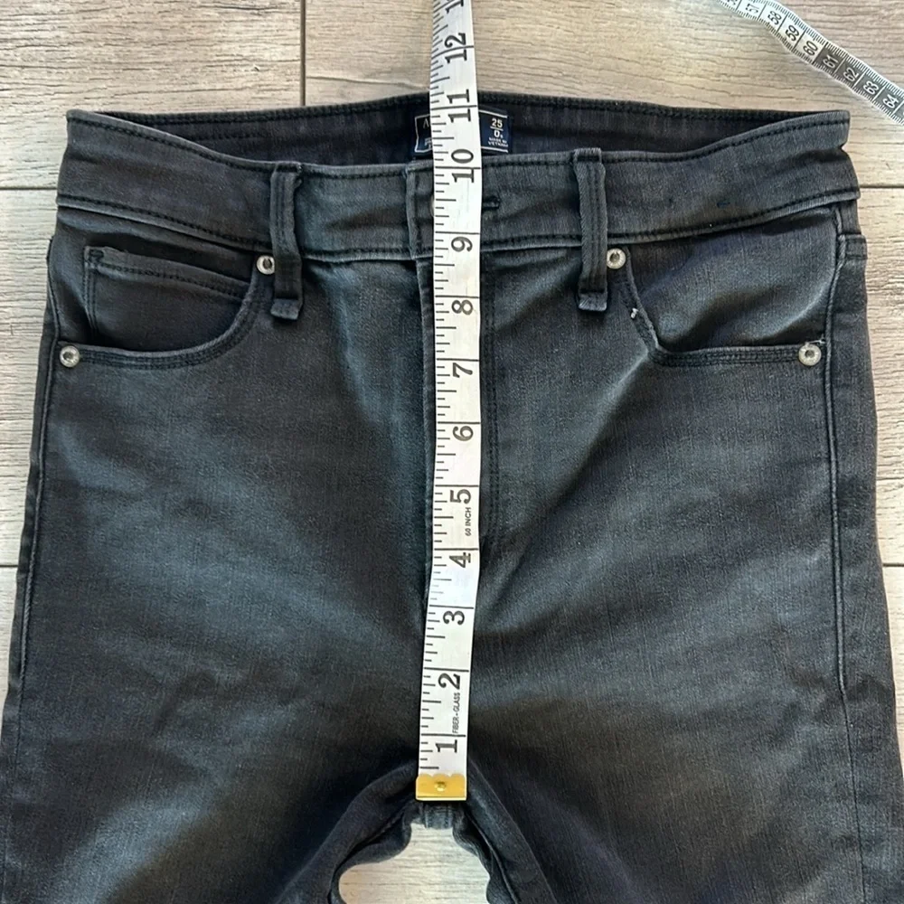 Abercrombie Simone high rise super skinny jeans in black size 25
